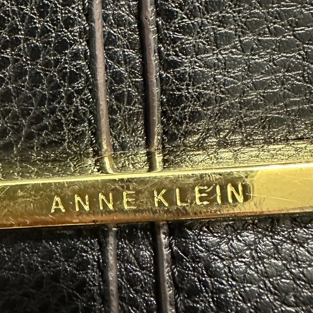 🛍️Anne Klein 3 compartment large bag with 2 straps 13”X12”X3” excellent